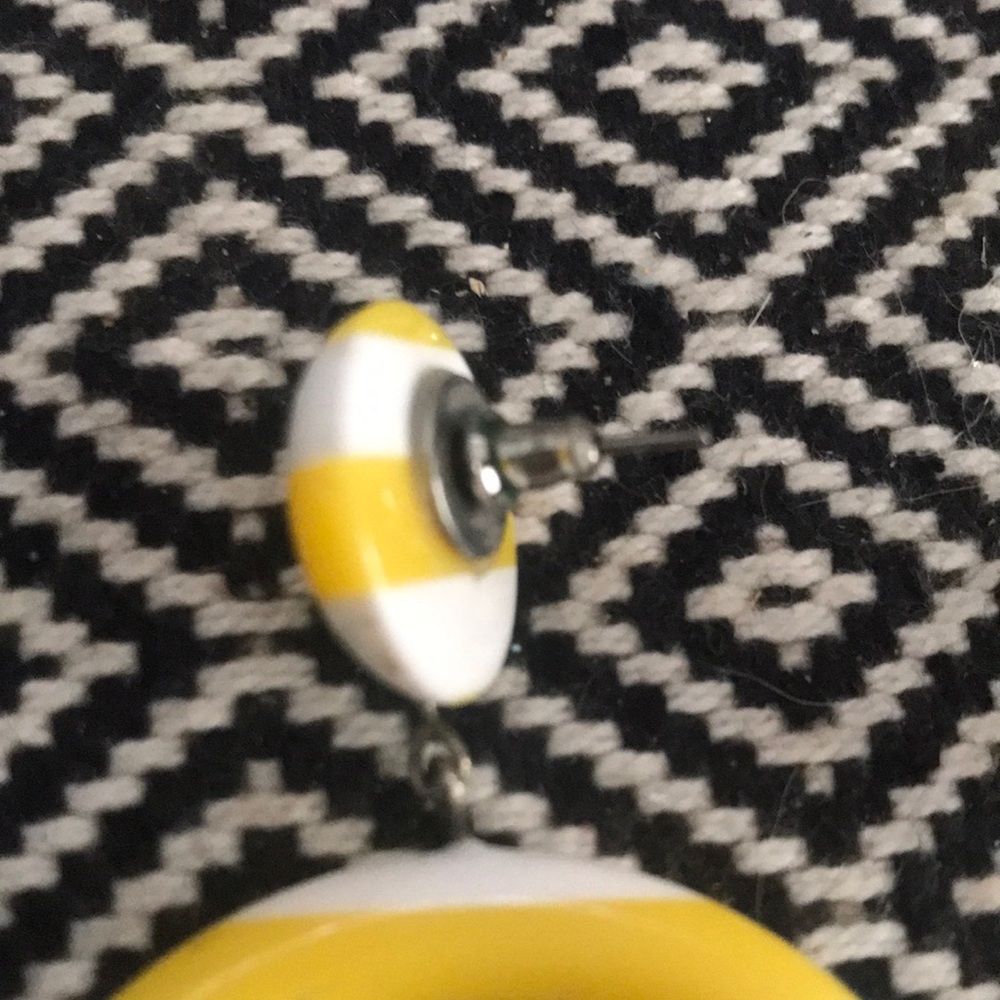 Vintage striped hoop earrings - Picture 4 of 4